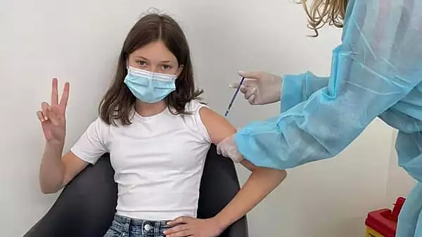 Peste 123.000 de copii si adolescenti s-au vaccinat impotriva Covid-19 in Romania