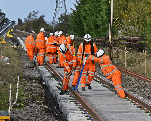 Peste 40.000 de lucratori feroviari din Regatul Unit vor face greva pe 15 si 17 septembrie