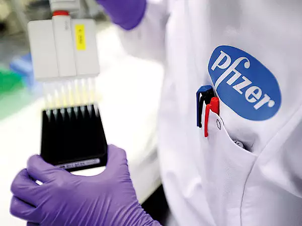 Pfizer anunta rezultate incurajatoare in testele pentru pastila de slabit administrata o data pe zi