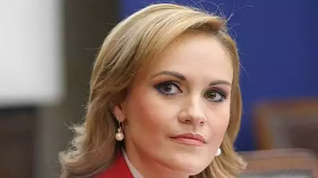 Planul lui Firea, pus in aplicare: Primaria incepe exterminarea tantarilor, dar a uitat de sobolani 