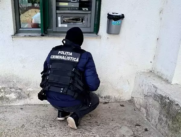 Politia, despre hotii care au incercat sa detoneze un bancomat in Vrancea: „Au actionat profesionist, si-au facut ‘studiile’ in strainatate. Sunt cercetati si p