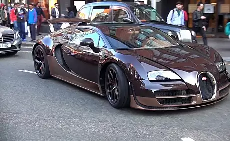 Politistii au vazut un Bugatti Veyron pe strada. Au ramas INLEMNItI cand au observat cine coboara