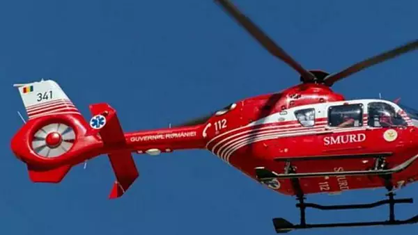 Politistul de la Rutiera lovit de o masina se zbate intre viata si moarte! Tanarul de 24 de ani a fost transportat la Bucuresti cu un elicopter SMURD