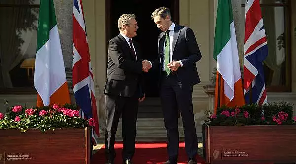 Premierul britanic Keir Starmer deschide ,,o noua era de cooperare si prietenie" cu Irlanda, in prima vizita oficiala din ultimii 5 ani