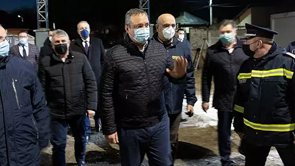  Premierul Ciuca a anuntat ca 18 cetateni romani care au fost blocati in Ucraina au ajuns in tara