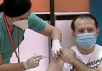 Premierul Florin Citu s-a vaccinat impotriva noului coronavirus! Ce a spus primul ministru dupa imunizare