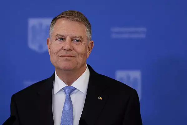 Premierul spune ca nu e nevoie de nicio modificare a legii daca Iohannis vrea sa candideze la Senat