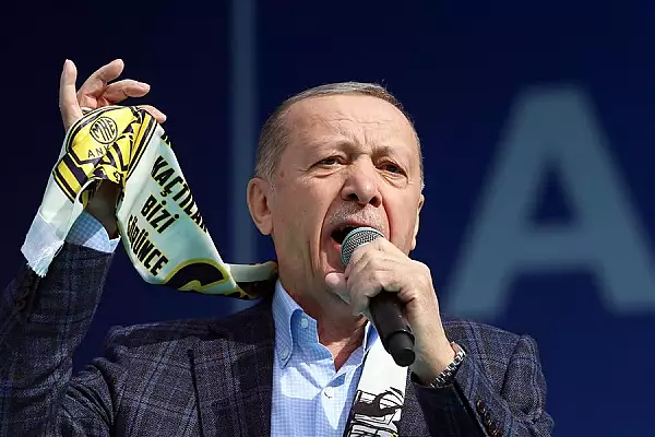 Presedintele Erdogan cere SUA sa elimine sanctiunile care impiedica achizitiile de armament ale Turciei