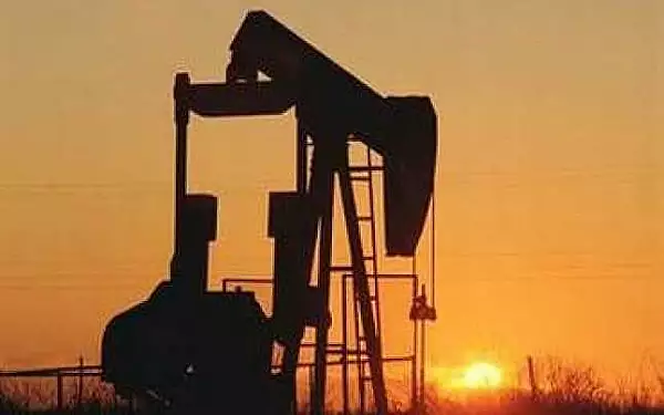 Pretul petrolului va ramane scazut si in anii urmatori