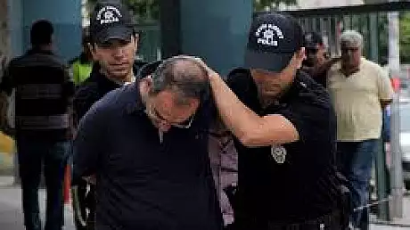 Prigoana lui Erdogan continua. Mandate de arestare impotriva a 84 de profesori 
