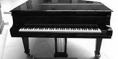 Primaria cumpara un pian de concert pentru Filarmonica Brasov