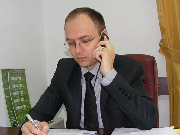 Primarul Botosaniului, trimis in judecata dupa ce ar fi dat unei candidate subiectele la un concurs pentru functia de consilier