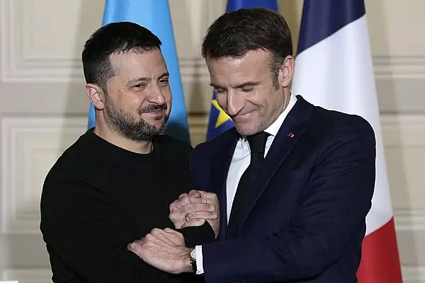 Prin declaratiile privind trimiterea unor trupe NATO, Macron a dezvaluit un secret aflat la vedere privind o anumita prezenta occidentala in Ucraina