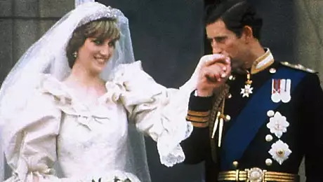 Printesa Diana ar fi implinit azi 55 de ani. Cum a ajuns o simpla educatoare "printesa inimilor"