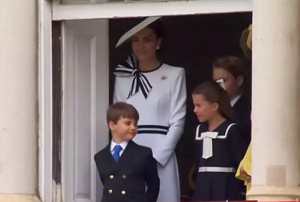 Printul Louis, in centrul atentiei la parada ,,Trooping the Colour". Gestul adorabil facut la balconul Palatului Buckingham