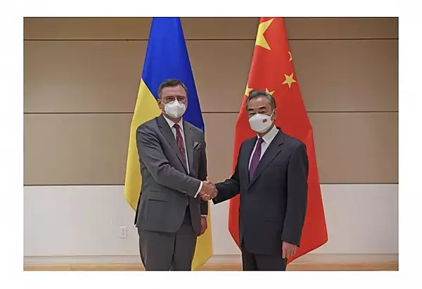 Prioritatea stringenta in Ucraina este facilitarea negocierilor de pace, afirma China
