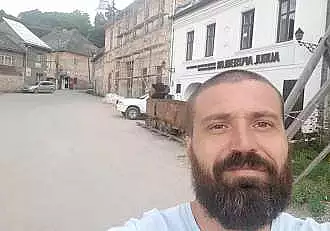 Profesor din Oradea pledeaza pentru proteste anti-Covid! ,,Stam precum animalutele in tarc" / VIDEO