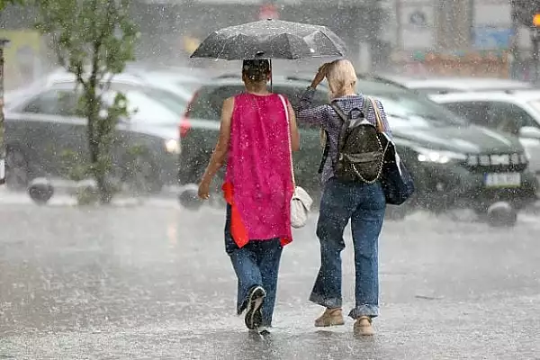 Prognoza meteo pentru urmatoarele patru saptamani. Vreme calda si in octombrie, zonele in care lovesc ploi puternice