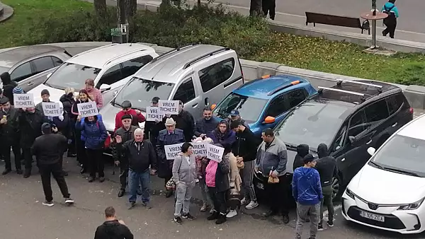 PROTEST in fata Primariei Sectorului 1: Oamenii vor tichete de la Clotilde Armand - DECIZIA Consiliului local