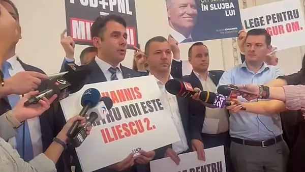 Protest in Parlament. Rezistii sunt impotriva legii care ii permite lui Iohannis sa devina senator