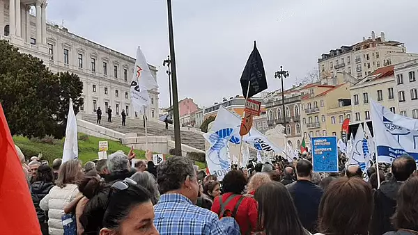 Proteste de amploare ale angajatilor din Portugalia. Ce au scandat manifestantii