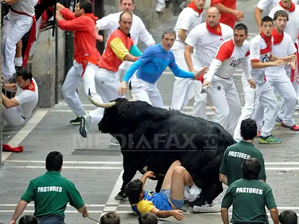Proteste de amploare la Pamplona dupa acuzatiile privind violuri produse in timpul cursei cu tauri