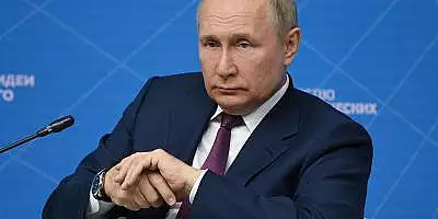 Putin a semnat un decret privind contramasurile impotriva tarilor neprietenoase in domeniile finantelor si combustibilului si energiei