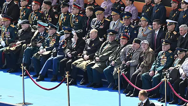 Putin cu patura antiglont la parada din Piata Rosie? Ce spune profilerul Paul Herinean