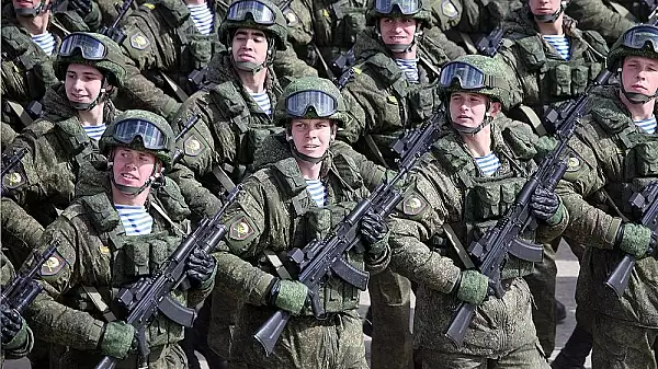 Putin ordona o noua extindere a armatei ruse: cresterea numarului de soldati cu 170.000