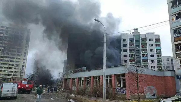 Razboi Rusia-Ucraina, ziua 9: Scoala bombardata in Jitomir. Blocuri de locuinte din Harkov, lovite intentionat. Trupele ruse incercuiesc Kievul - LIVE TEXT