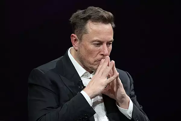 Razboiul reclamelor. Elon Musk da in judecata companiile care nu isi mai fac publicitate pe platforma X