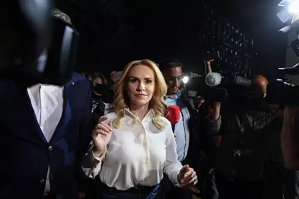 Reportaj. Cum s-au vazut alegerile pentru Bucuresti de la sediul PSD. Gabriela Firea: ,,Ii rog pe colegii mei sa numere fiecare vot" FOTO