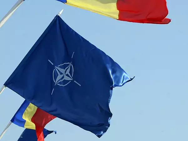 Romania marcheaza astazi 20 de ani de la intrarea in NATO in vremuri de amenintari rusesti. Mesajul lui Klaus Iohannis, candidat la functia de secretar general 