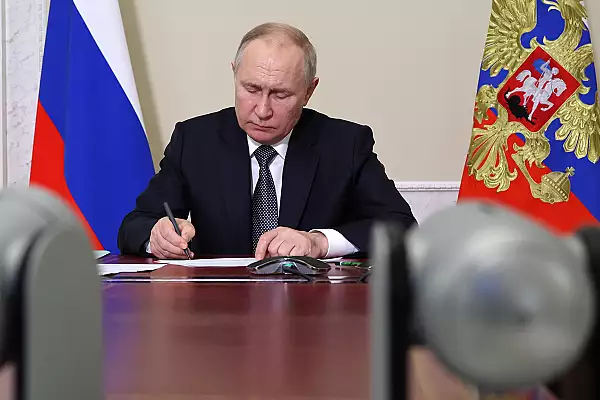 Rusia a anulat participarea la Tratatul Fortelor Conventionale din Europa