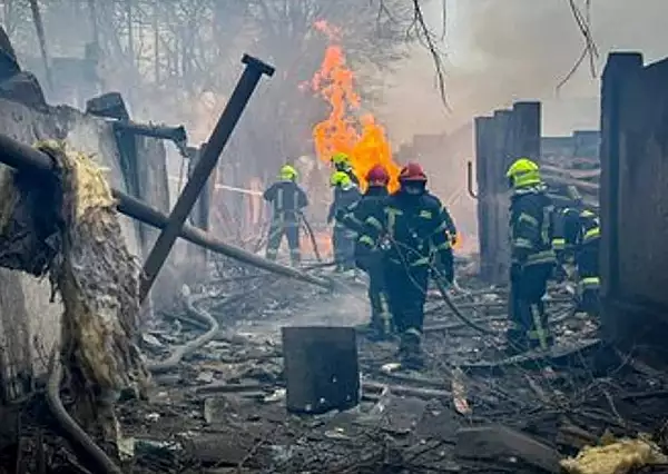 Rusia a lansat un nou atac de amploare impotriva Ucrainei, provocand incendii si intreruperi de electricitate