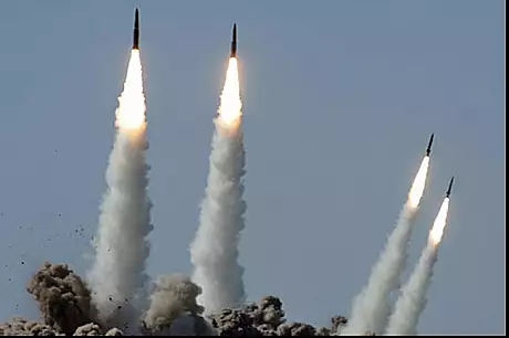 Rusia anunta ca a lansat cu succes o racheta balistica de pe un sistem mobil Iskander-M 