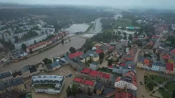 Rusia e acuzata ca dezinformeaza in legatura cu inundatiile catastrofale din Europa