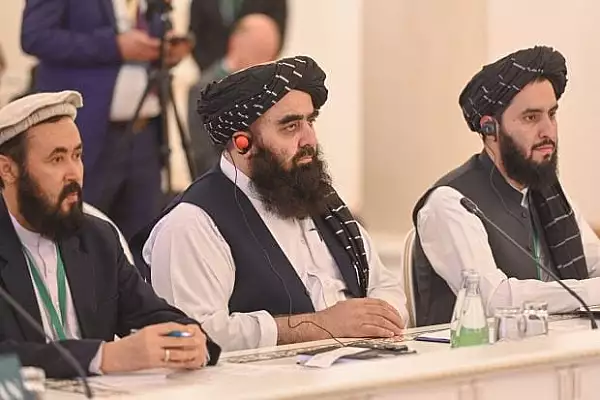 Rusia ia in calcul sa elimine sanctiunile impuse talibanilor