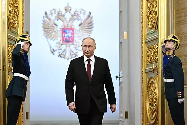 Rusia: Intrevedere a presedintelui Putin cu premierul armean dupa luni de tensiuni