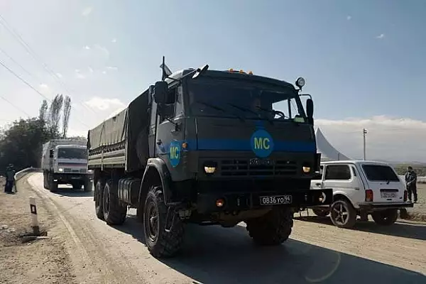 Rusia isi retrage trupele de ,,mentinere a pacii" din Nagorno Karabah
