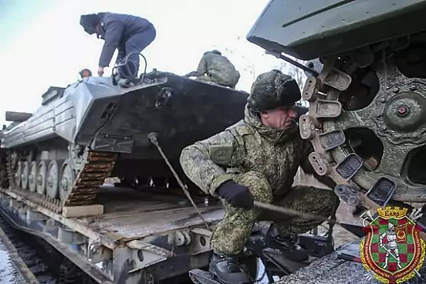 Rusia organizeaza noi exercitii militare in apropierea Ucrainei si in Peninsula Crimeea