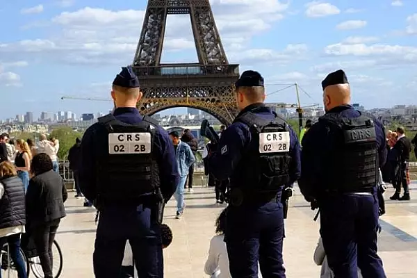 s-a-umplut-paharul-un-sindicat-al-politistilor-francezi-ameninta-ca-va-perturba-traseul-tortei-olimpice.webp