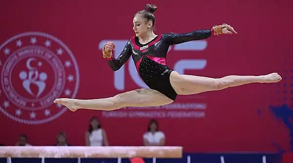 Sabrina Maneca Voinea a castigat argintul la barna la Campionatul European de Gimnastica de la Rimini