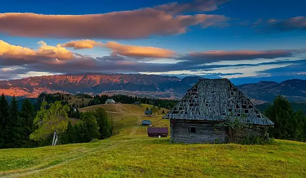 Satul din Romania cu un singur locuitor. A fost cumparat de un afacerist la pretul unui apartament