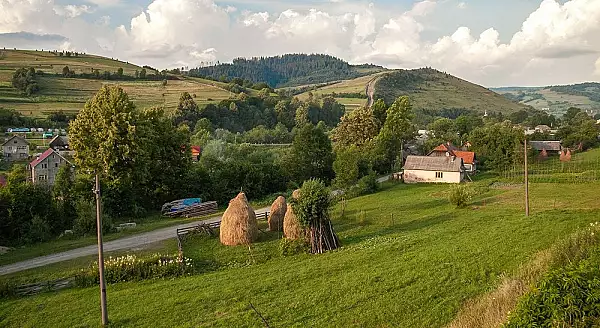 Satul din Romania pe care turistii straini il adora. Vin din toate colturile lumii pentru a vedea frumusetea de aici