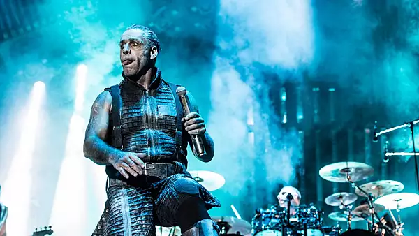 Scandalul sexual care zguduie Germania. Trupa Rammstein, in pericol de destramare. "S-ar putea sa asistam la ultimele concerte"
