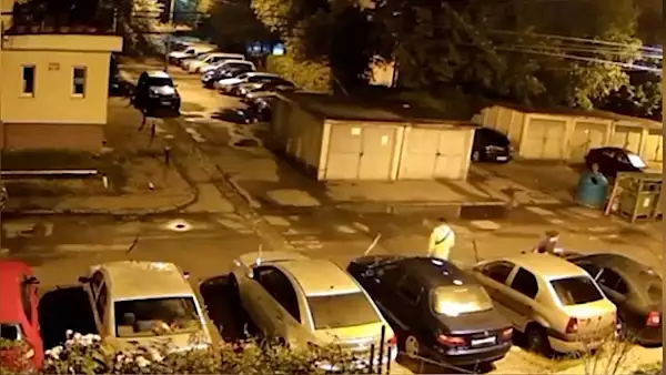 Scene ireale, in Baia Mare: 90 de masini au fost distruse intr-o parcare. Socant ce au surprins camerele video