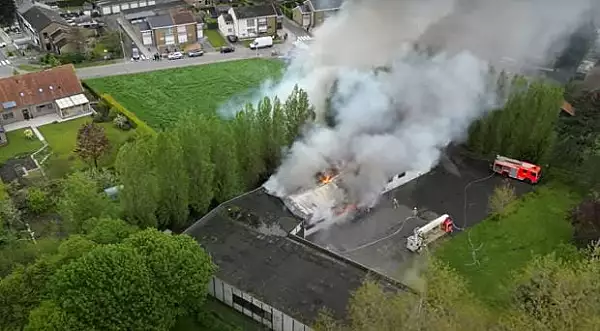 Scoala in care 30 de copii romani invatau in weekend, in Belgia, a ars: ,,M-as mira daca incendiul a izbucnit accidental". VIDEO