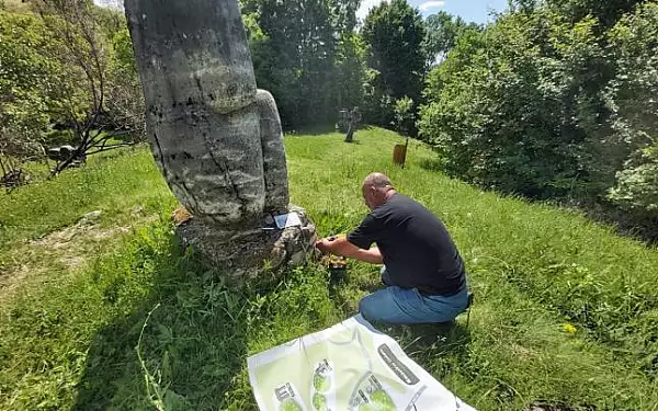 Sculpturile Taberei de la Magura vor avea coduri QR. Ce afla turistii dupa scanarea lor VIDEO