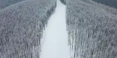Se deschide cea mai lunga partie de schi din Romania. Are sase kilometri si returul se face cu autobuzul FOTO